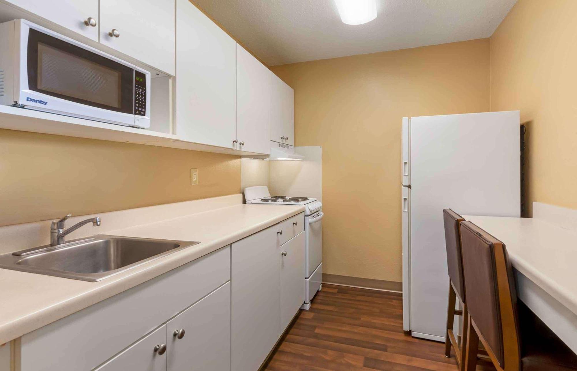 Extended Stay America Select Suites - Madison - Old Sauk Rd Exterior photo