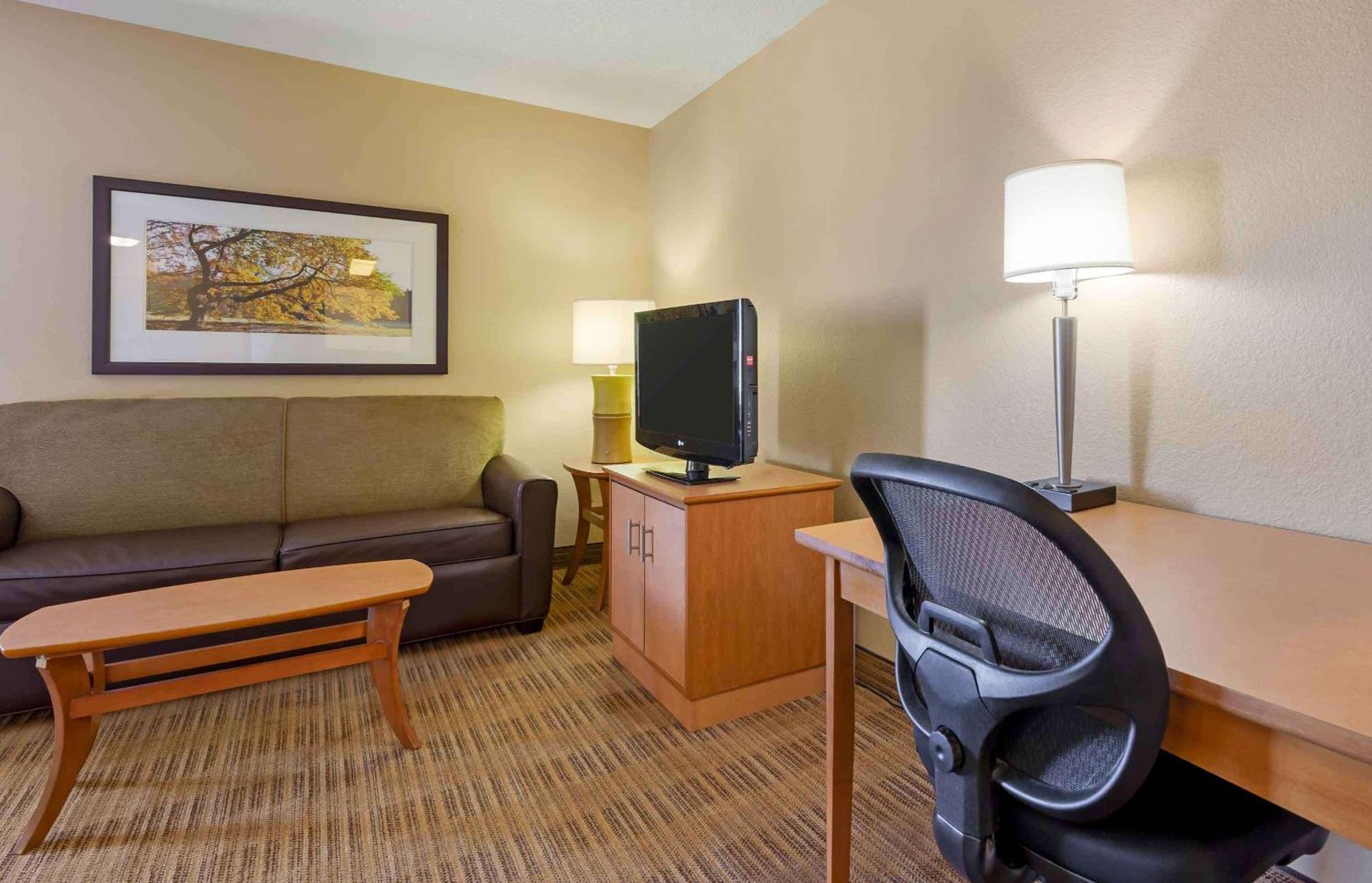 Extended Stay America Select Suites - Madison - Old Sauk Rd Exterior photo