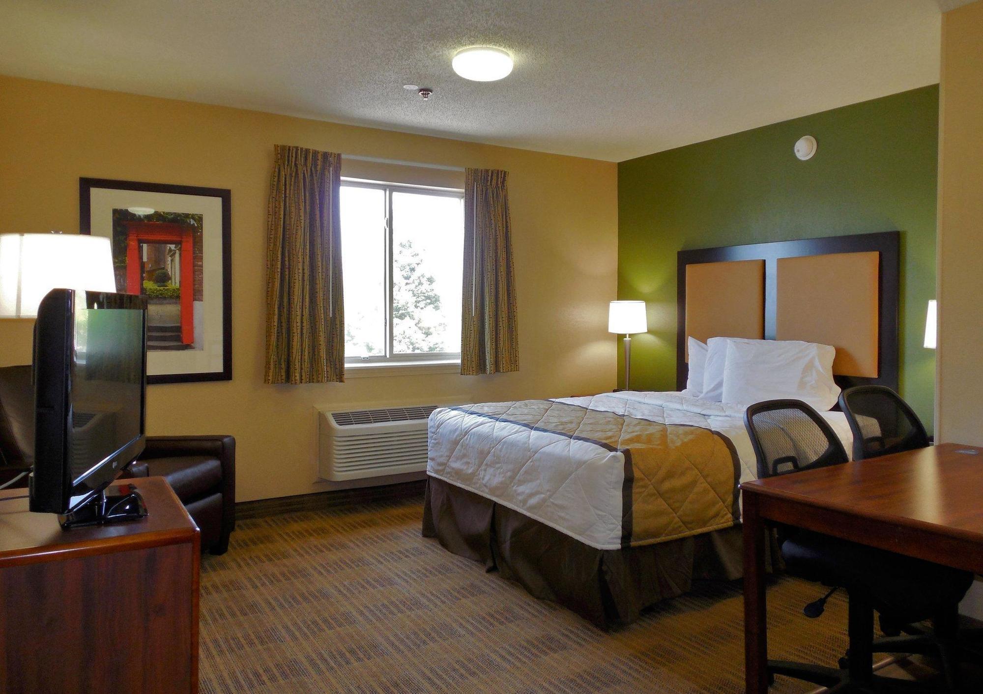 Extended Stay America Select Suites - Madison - Old Sauk Rd Exterior photo