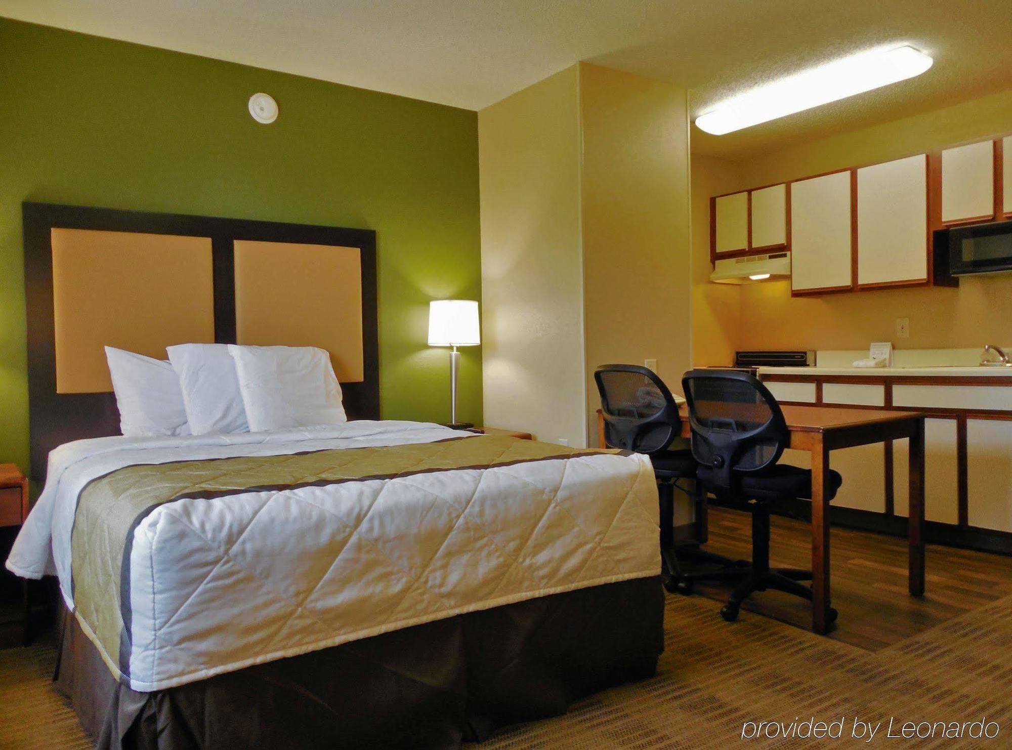 Extended Stay America Select Suites - Madison - Old Sauk Rd Exterior photo